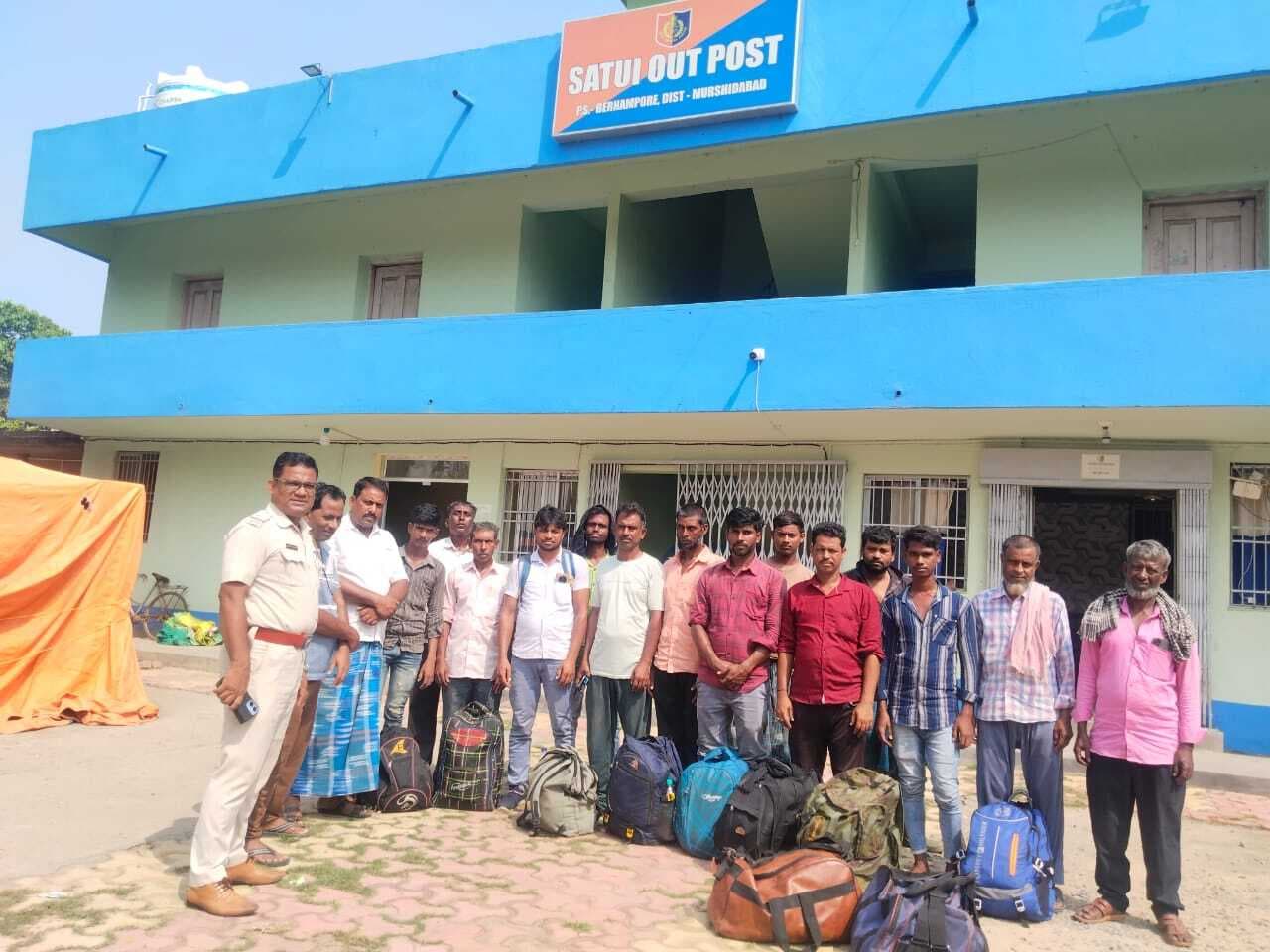 बहरामपुर पुलिस ने 15 प्रवासी मजदूरों को घर वापस भेजा