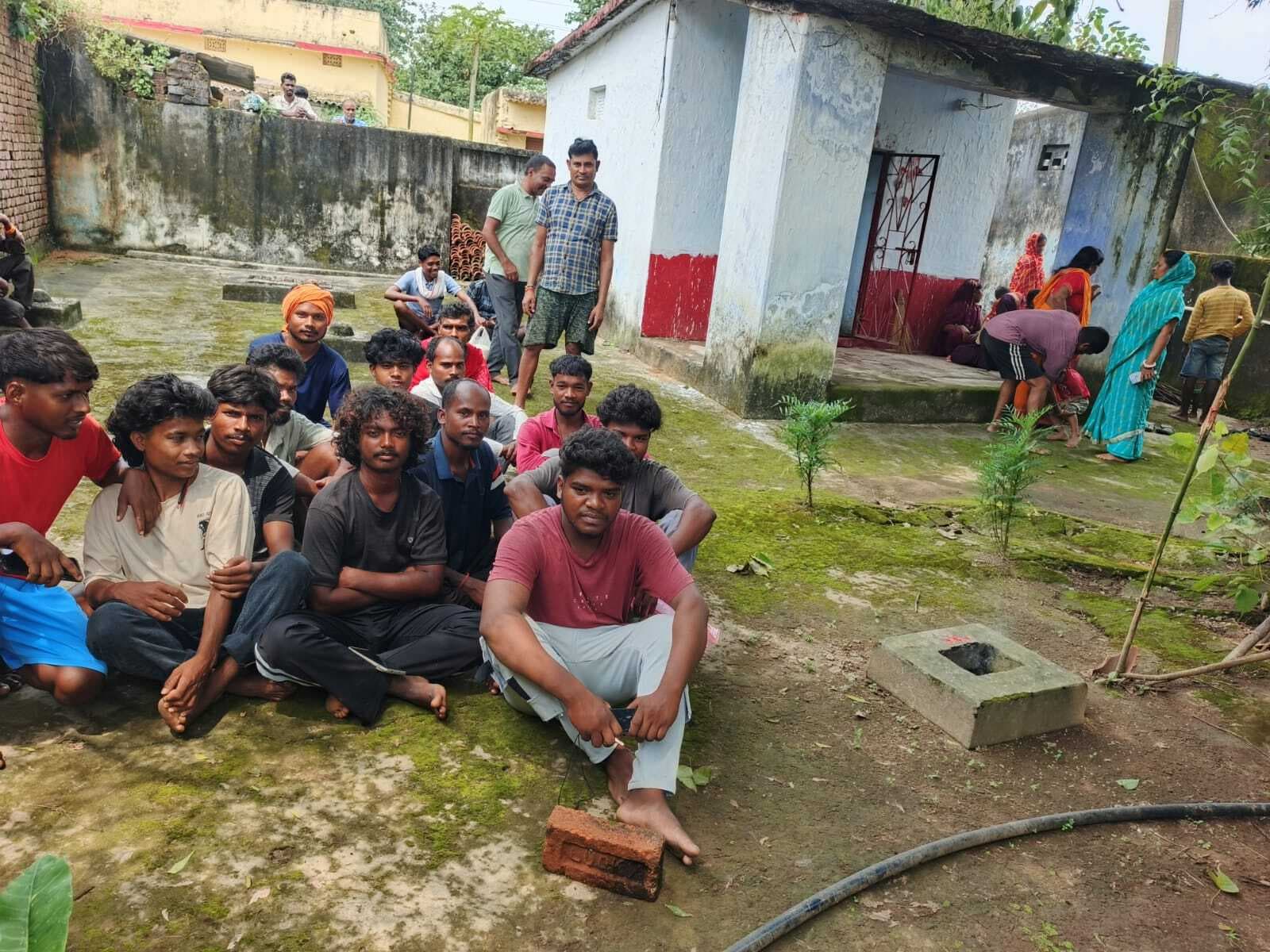 देवी मंडप का जीर्णोद्धार करायेंगे ग्रामीण