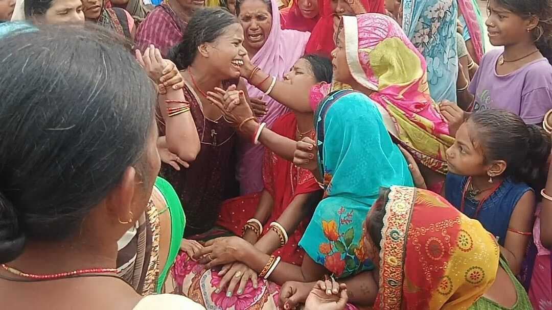 hajipur news. पानी भरे गड्ढे से अधेड़ का शव हुआ बरामद