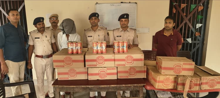 कार से 216 लीटर विदेशी शराब पुलिस ने की बरामद, कार जब्त