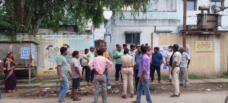 102 एंबुलेंस के इमरजेंसी टेक्नीशियन ईएमटी में कार्यरत युवक ने की आत्महत्या