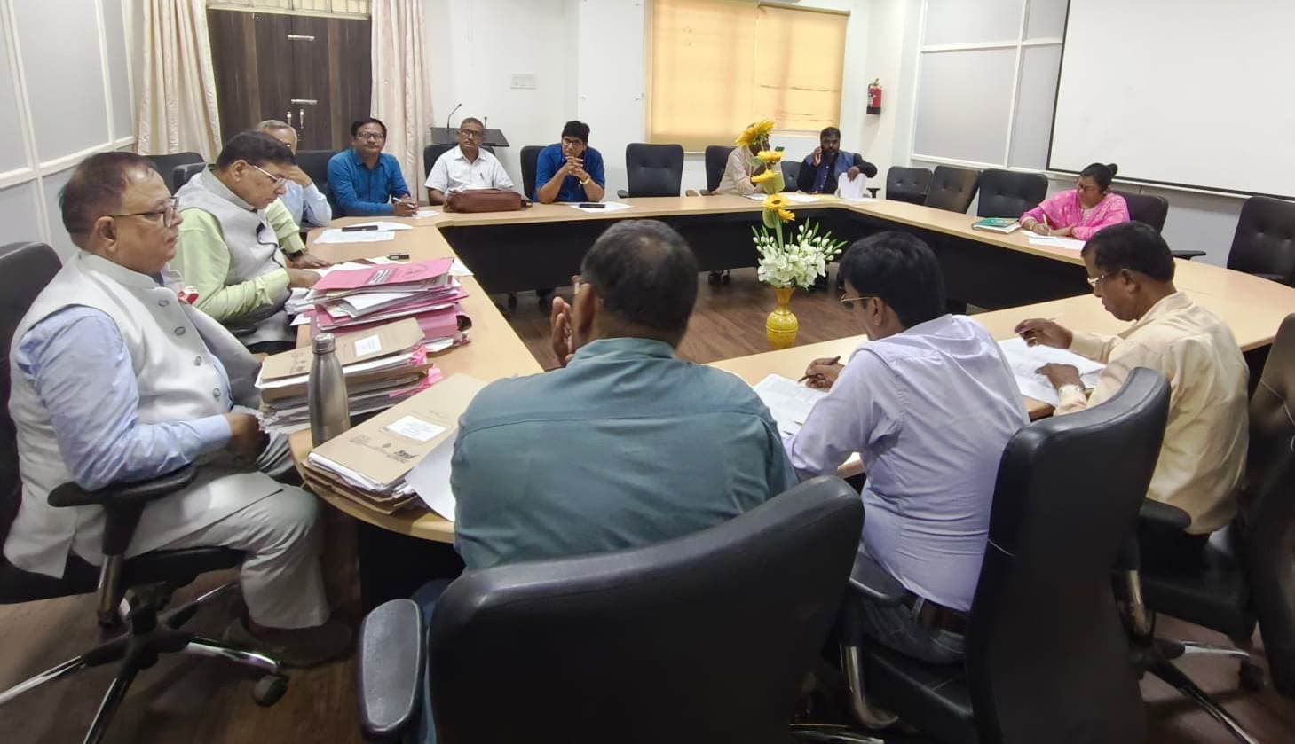 मुंगेर विश्वविद्यालय की सिंडिकेट बैठक में महत्वपूर्ण मुद्दों पर चर्चा