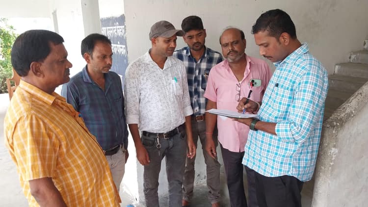 सेक्टर मजिस्ट्रेट ने किया बूथों का भौतिक सत्यापन