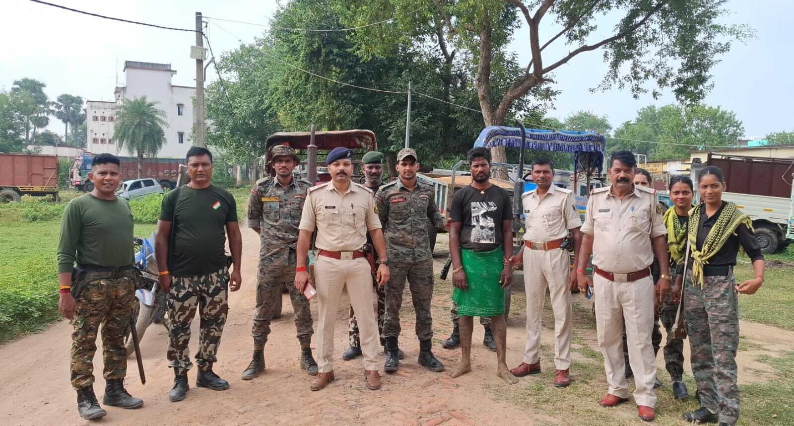 अवैध बालू लदे दो ट्रैक्टर जब्त