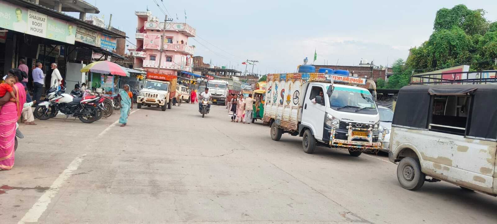 चौरंगी बस स्टैंड से शिफ्ट होने की चर्चा से स्थानीय व्यवसायियों को सता रहा रोजगार छिनने का डर