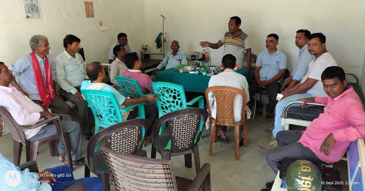 प्रशिक्षित ग्रामीण चिकित्सक को सरकारी सेवा में नियुक्ति की मांग