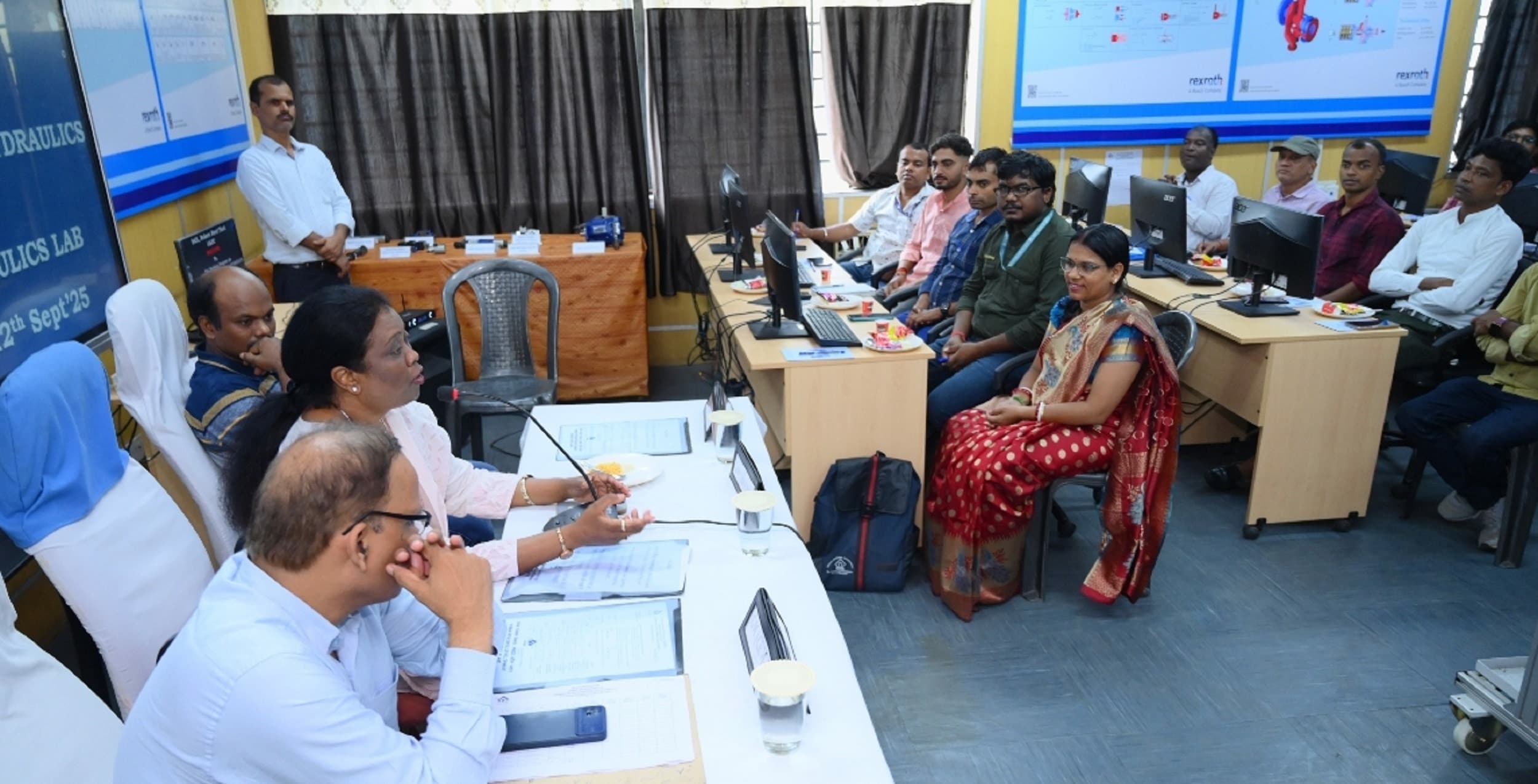 Bokaro News : समय के साथ खुद को अपडेट करें कर्मचारी : सीजीएम