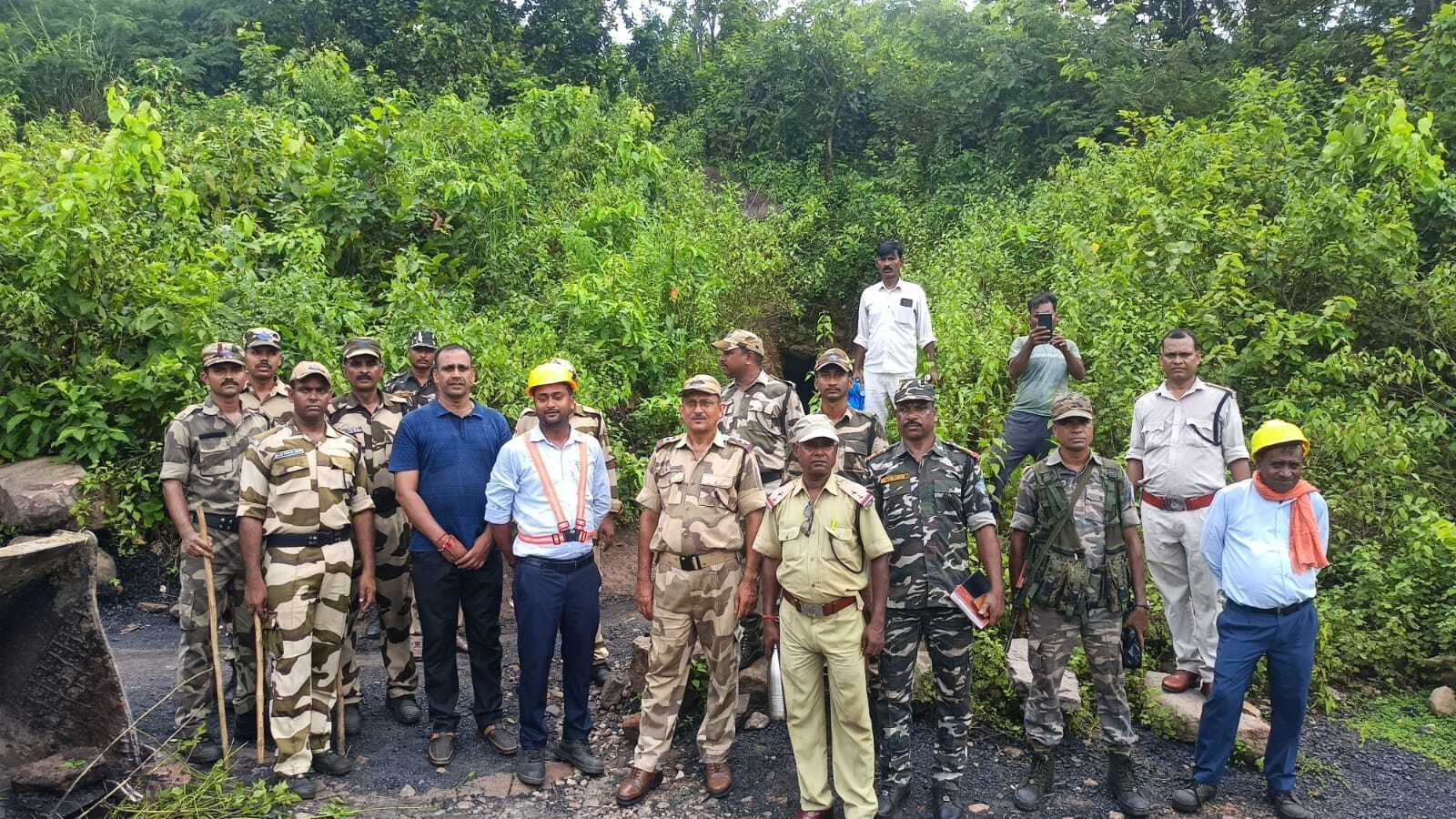 Bokaro News : काेयला चोरों की सुरंग को किया बंद