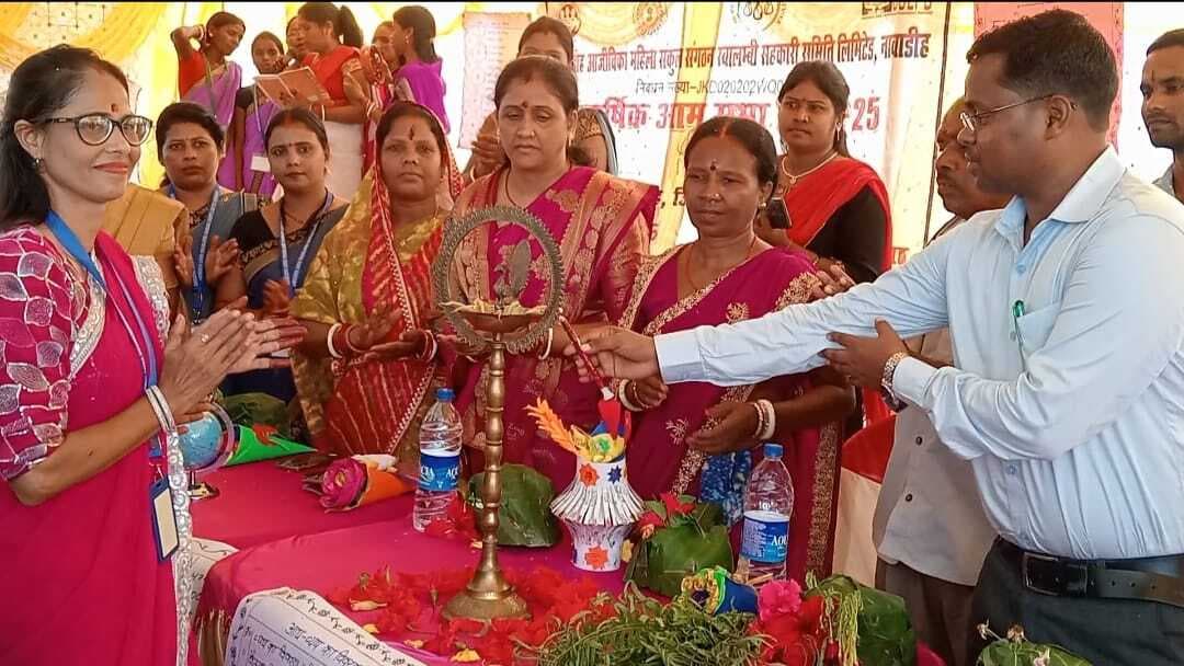 Bokaro News : महिलाओं को आत्मनिर्भर बनाने पर जोर