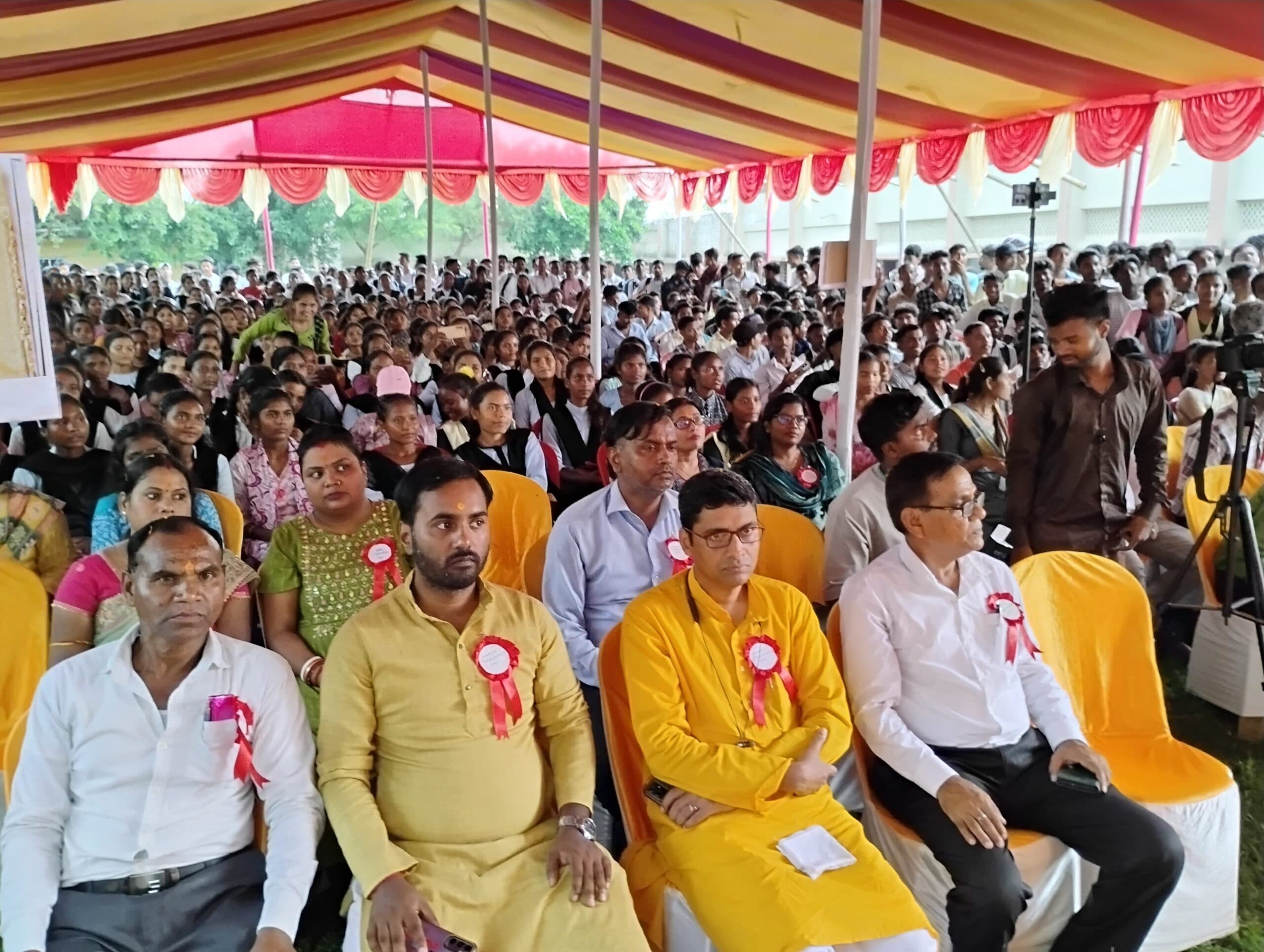 Chaibasa News : लगातार अभ्यास से मिलेगी सफलता