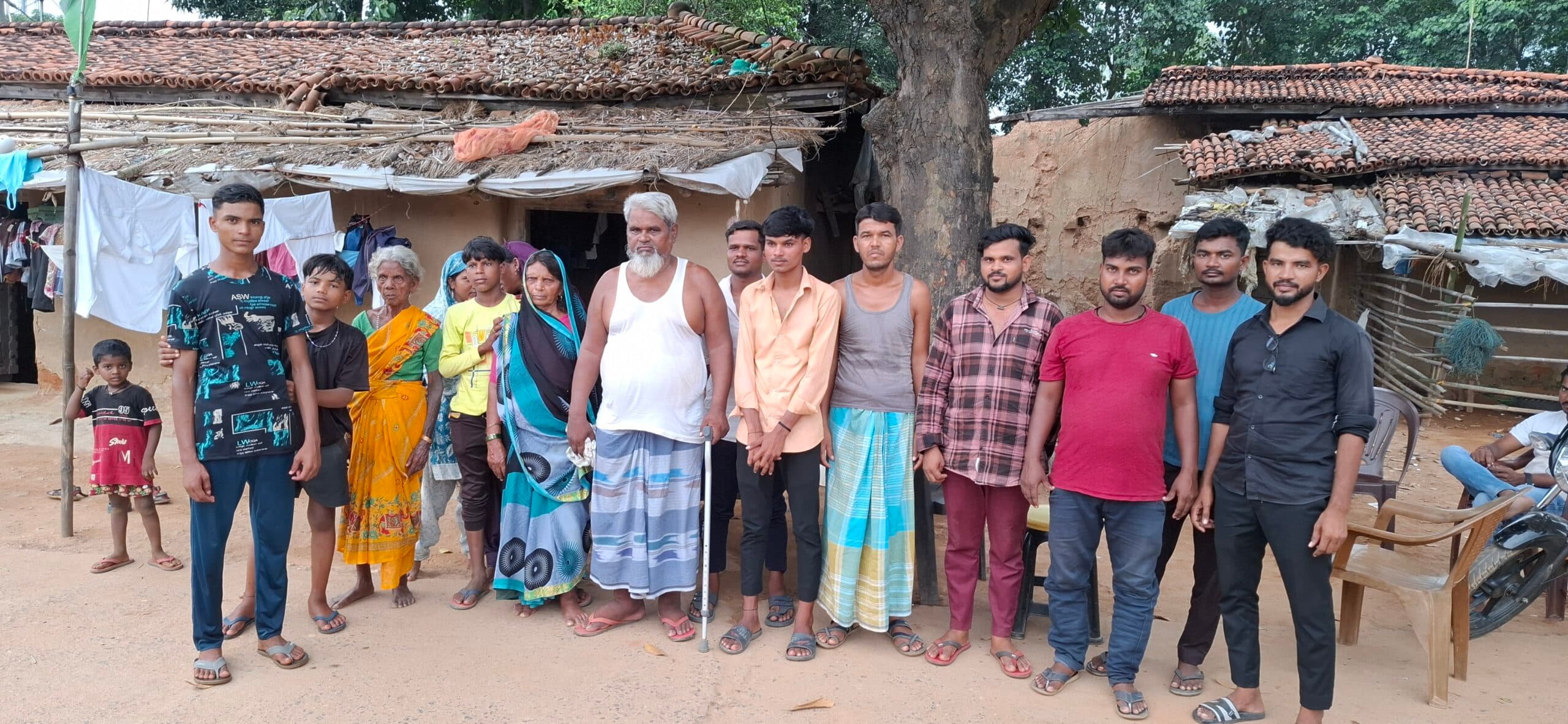 Giridih news: भेलवाघाटी में 20 साल बाद भी नक्सलियों के खूनी खेल का दहशत कायम