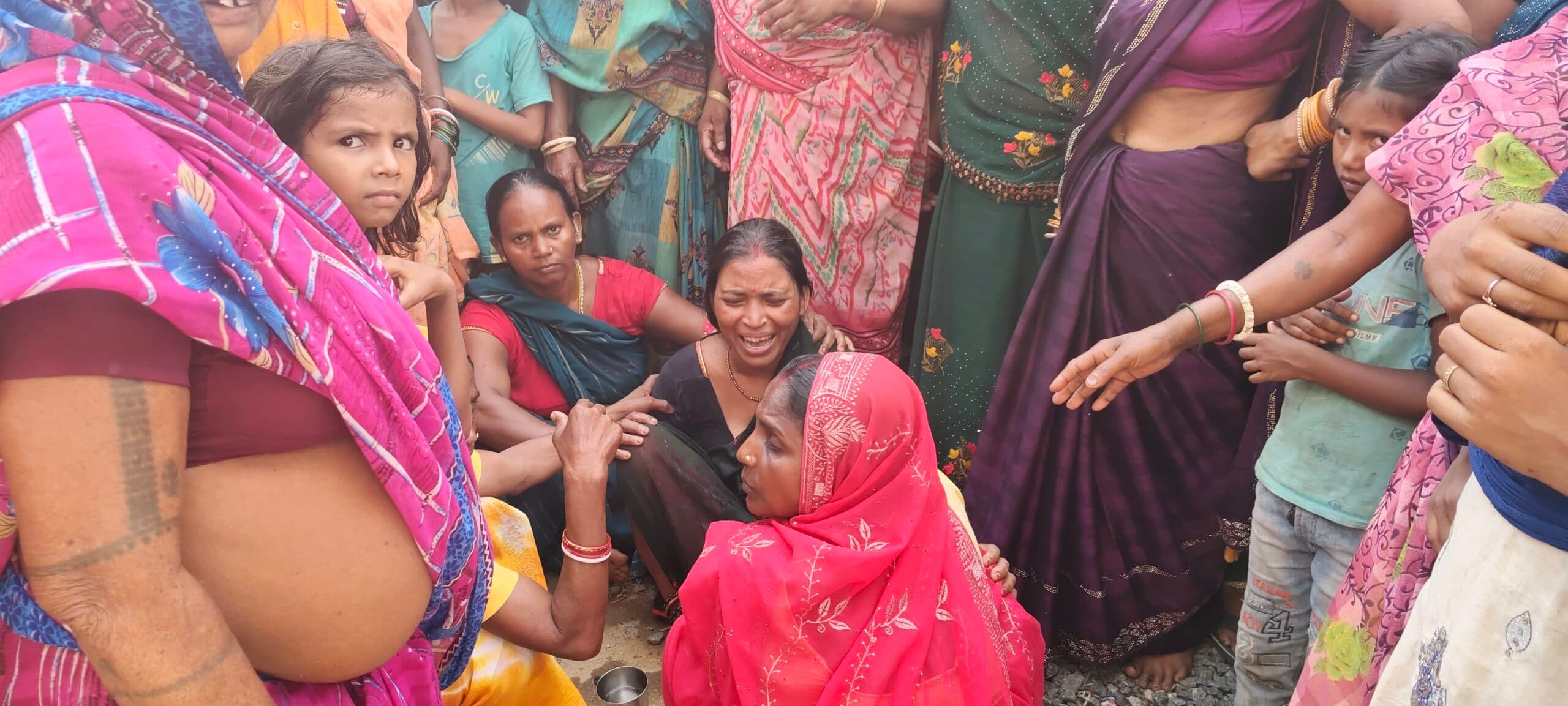 Giridih news: दोहरे हत्याकांड के आरोपी श्रीकांत का शव कड़ी सुरक्षा के बीच पहुंचा घर