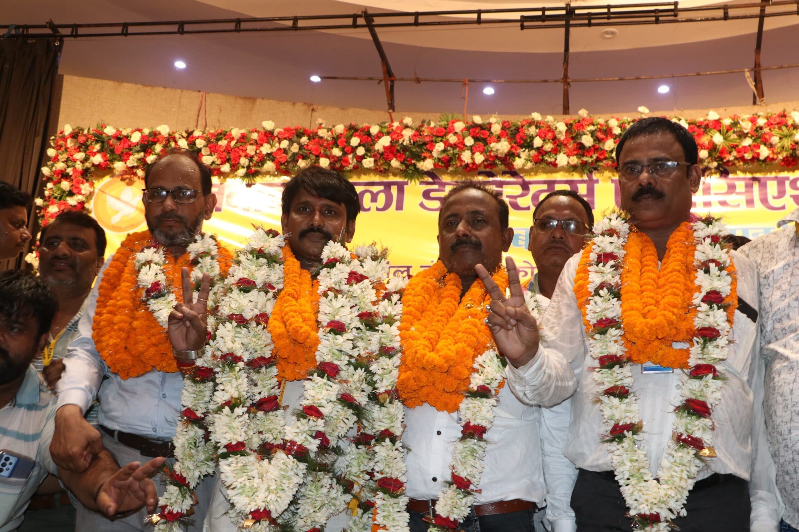 Dhanbad News: धनबाद डेकोरेटर एसोसिएशन के अध्यक्ष बने पुरुषोत्तम रंजन