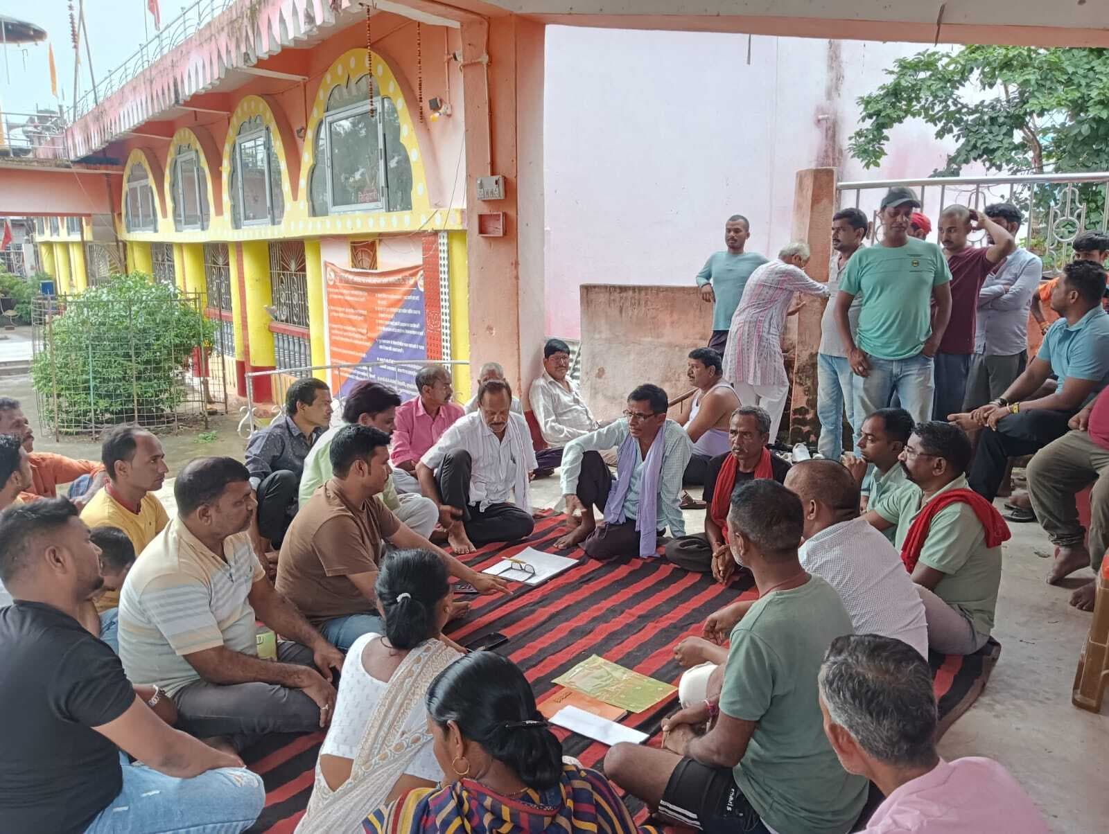 Giridih news: दुर्गा पूजा की तैयारी को ले बैठक