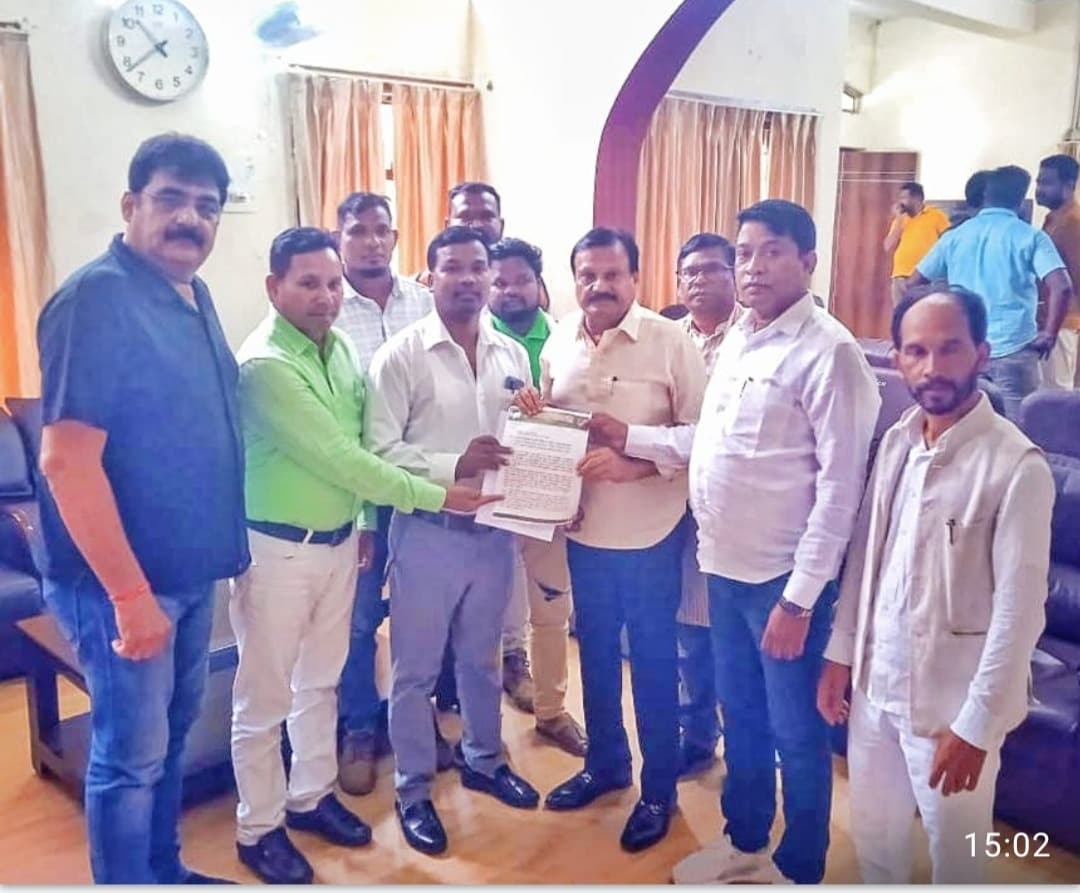 Chaibasa News : ईचा बांध को रद्द करने की पहल करेगी कांग्रेस : सज्जन वर्मा