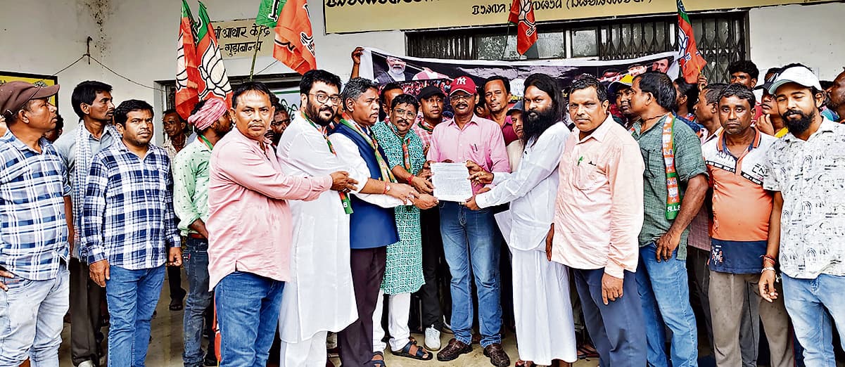 East Singhbhum News : राज्य सरकार की नीतियों से आम जनता परेशान : बाबूलाल सोरेन