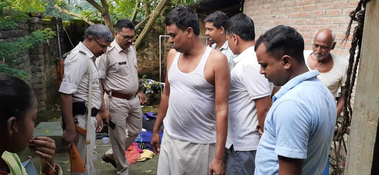 hajipur news. घर से एक लाख कैश, पांच लाख के आभूषण व अन्य सामान की चोरी