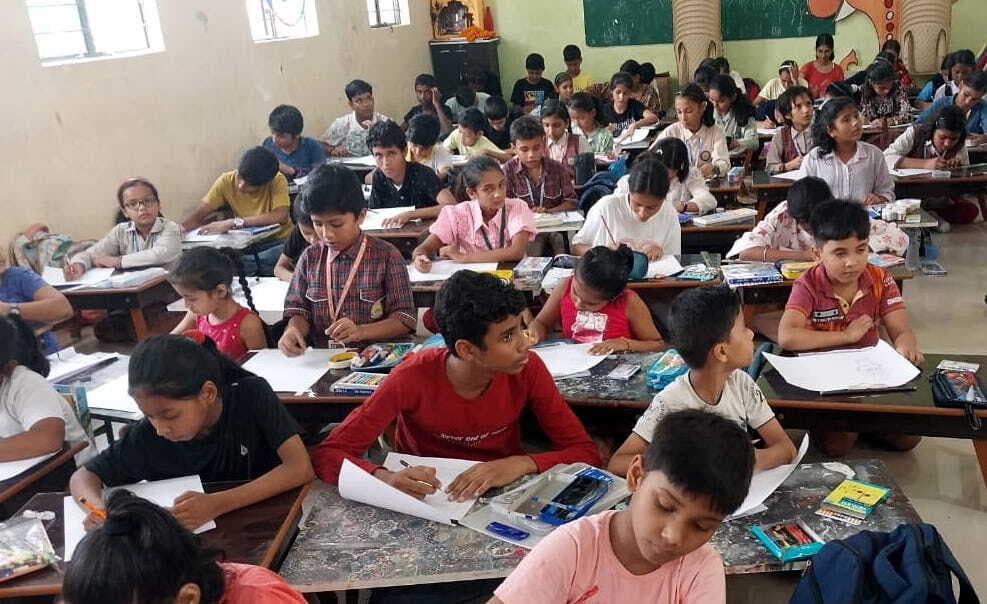 आर्ट गैलरी ने लोगों का मन मोहा, हर कृति को मिली सराहना