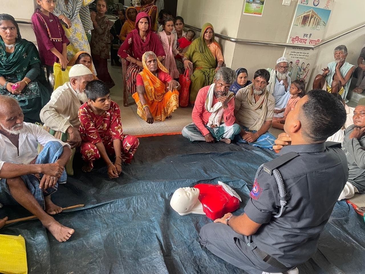 दिव्यांगों को दी आपदा से बचाव की जानकारी