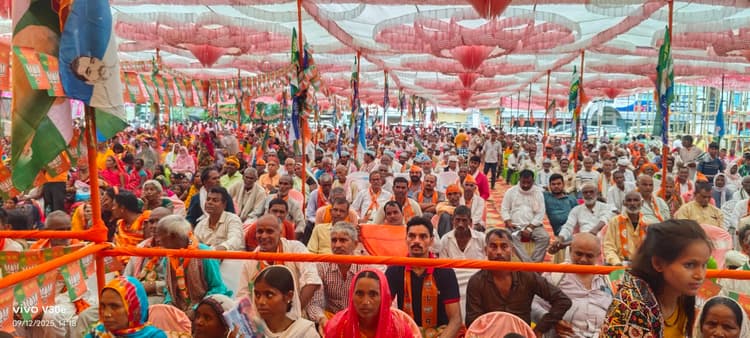 कांग्रेस और राजद के नेता विदेश जाकर देश की करते हैं बदनामी : श्रम संसाधन मंत्री