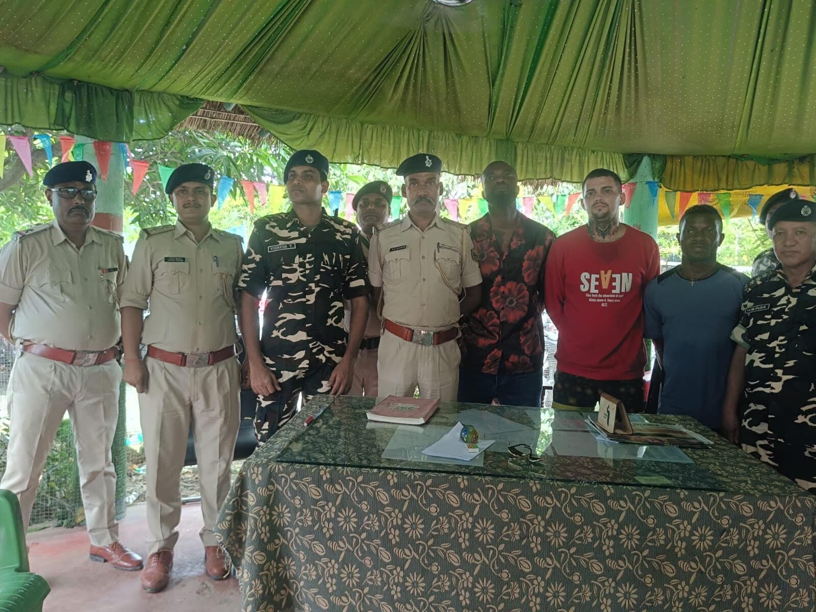 Madhubani News : नेपाल के जेल से भागे तीन विदेशी नागरिक धराये, पूछताछ के बाद नेपाली सेना के सुपुर्द