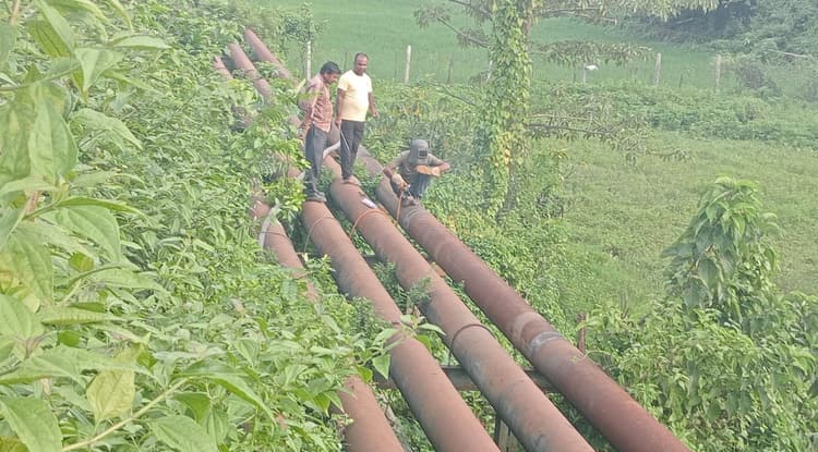 Bokaro News : फटे पाइप की 10 माह बाद हो पायी मरम्मत