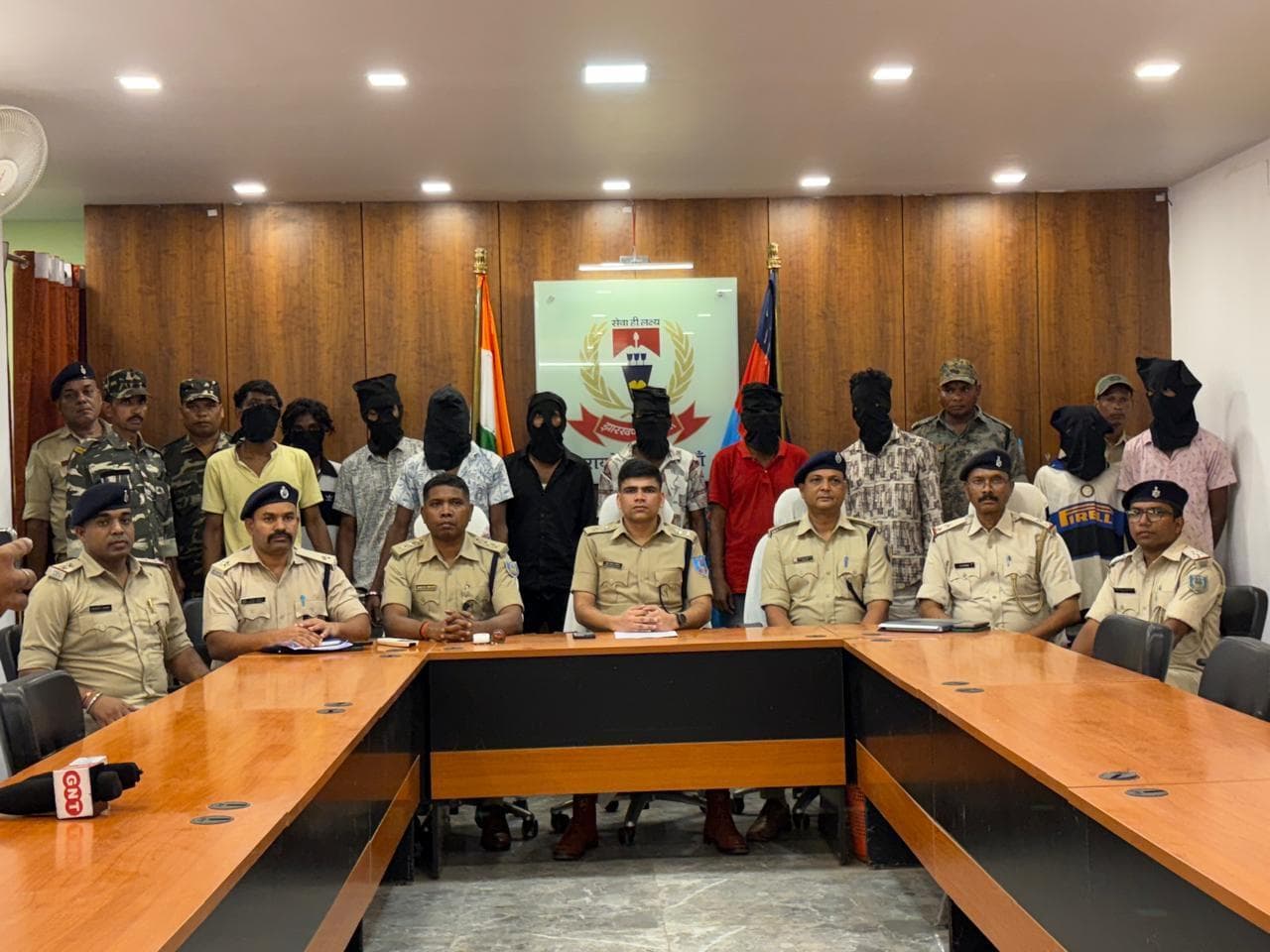 Seraikela Kharsawan News : बाइक चोर गिरोह का भंडाफोड़, 14 गिरफ्तार