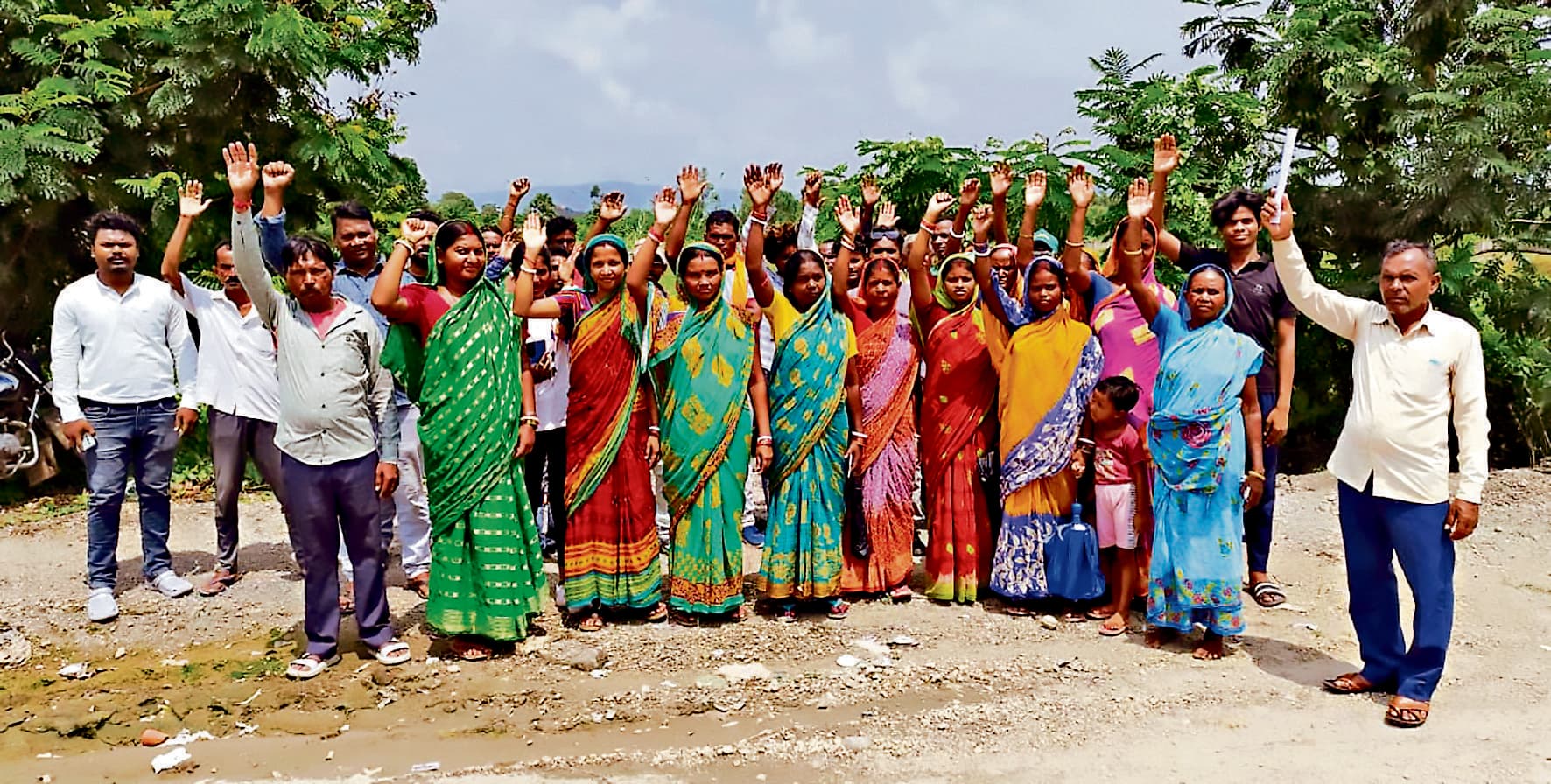 East Singbhbhum News : कंपनी ने मुआवजा राशि तय की किसान बोले- काफी कम है, वाजिब दो