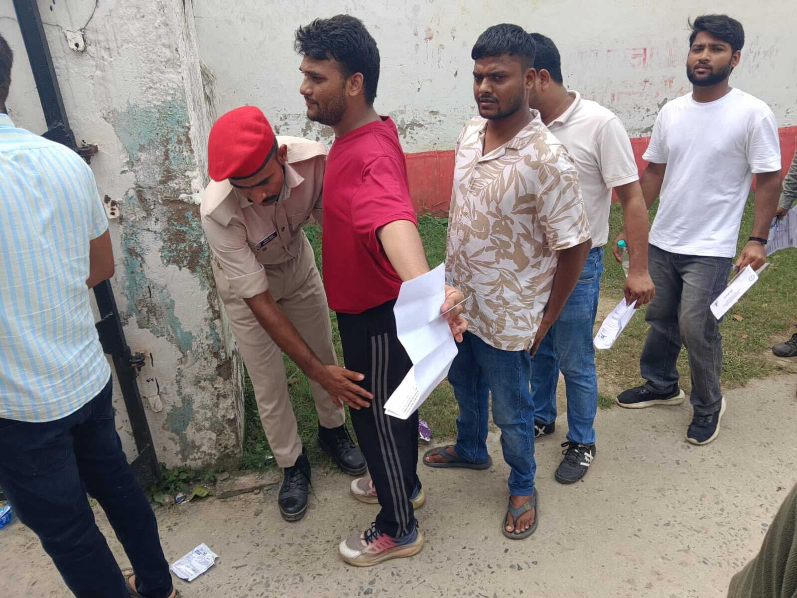 सभी 18 केंद्रों पर सात हजार से अधिक परीक्षार्थी हुए शामिल