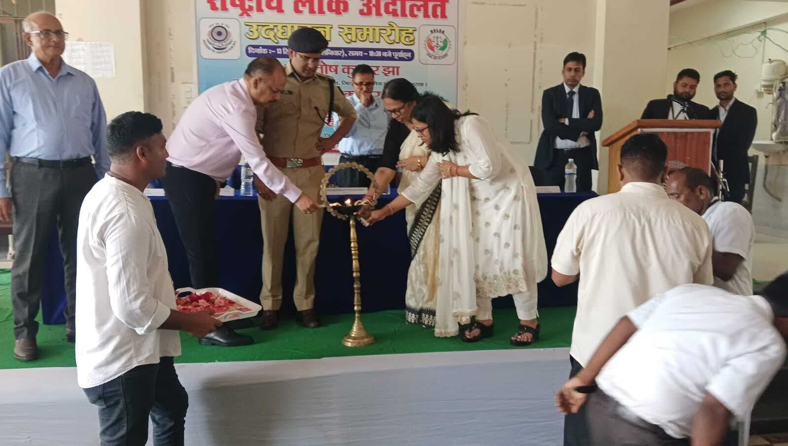 दो परिवार की कटुता को समाप्त करता है लोक अदालतः एडीजे प्रथम