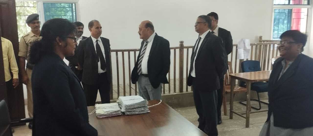 राष्ट्रीय लोक अदालत 2.42 करोड़ रुपये का समायोजन