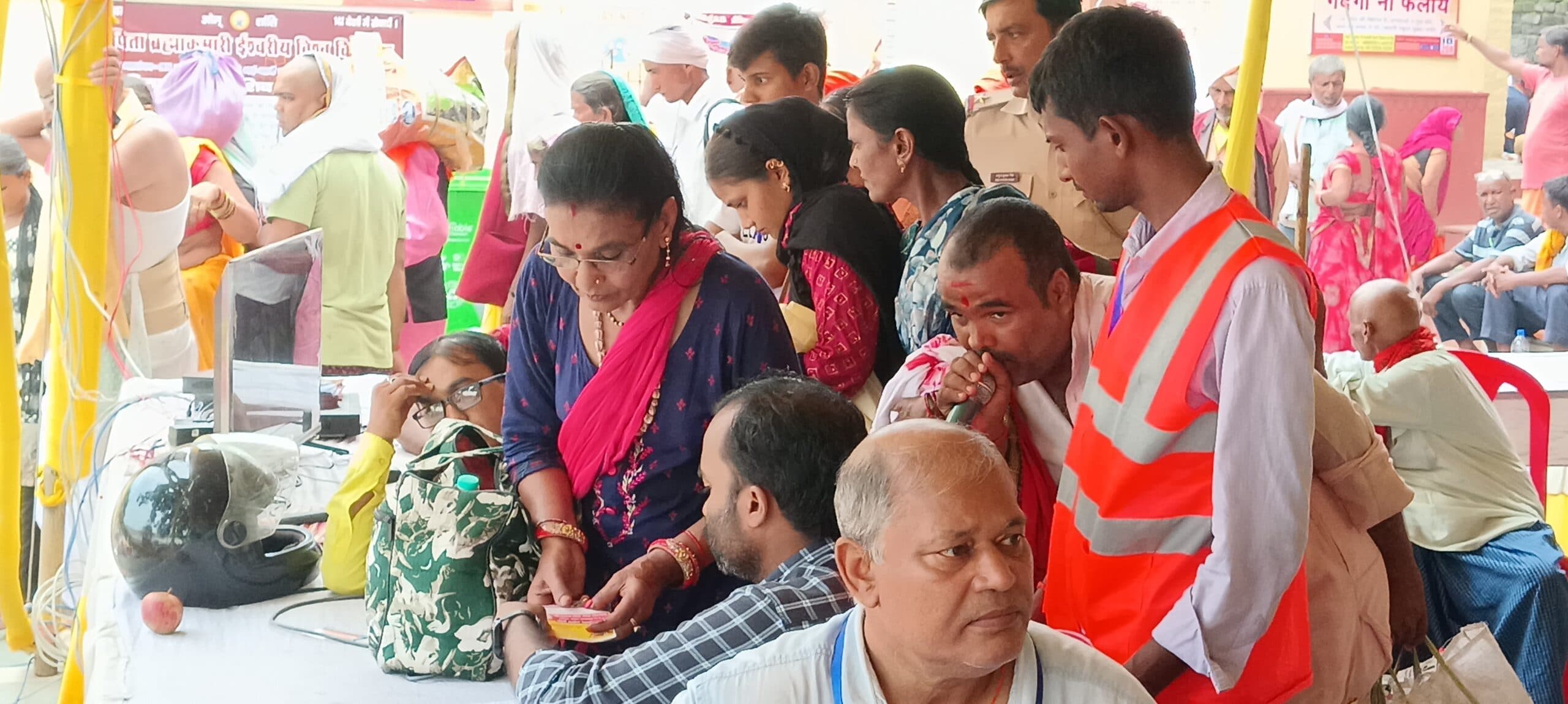 सीताकुंड मंदिर में पिंडदानियों से चोरी की घटनाएं जारी