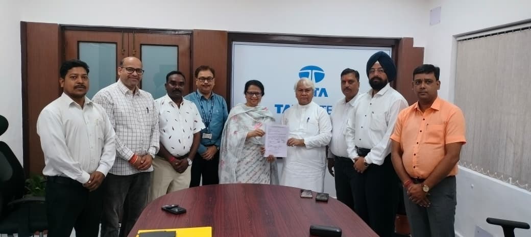 Jamshedpur news. डॉ टीसी जॉन मेमोरियल चैरिटेबल फाउंडेशन कर्मियों को मिलेगा 8.33 प्रतिशत बोनस, 4,000 रुपये एक्सग्रेसिया