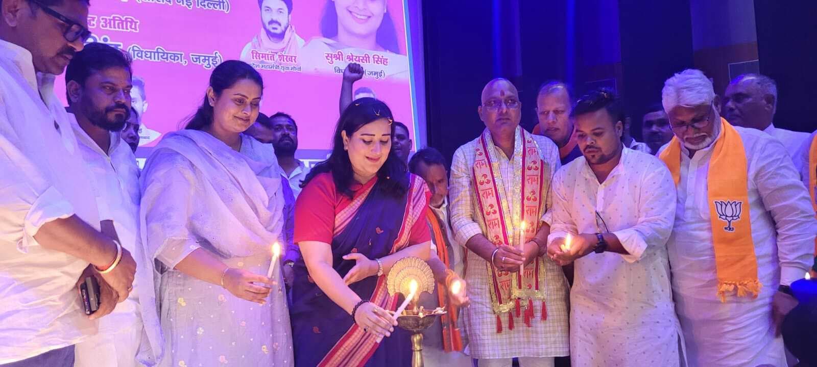 Gaya News : बिहार के युवा इतिहास का रुख बदलने का ताकत रखते हैं : बांसुरी