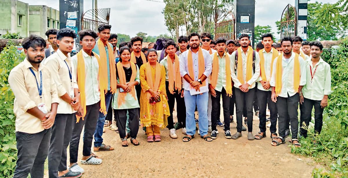 Chaibasa News : अभाविप कमेटी का गठन, बादल बने अध्यक्ष