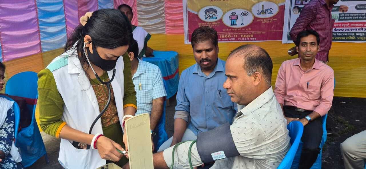 53 पदाधिकारी-कर्मियों का हुआ स्वास्थ्य परीक्षण