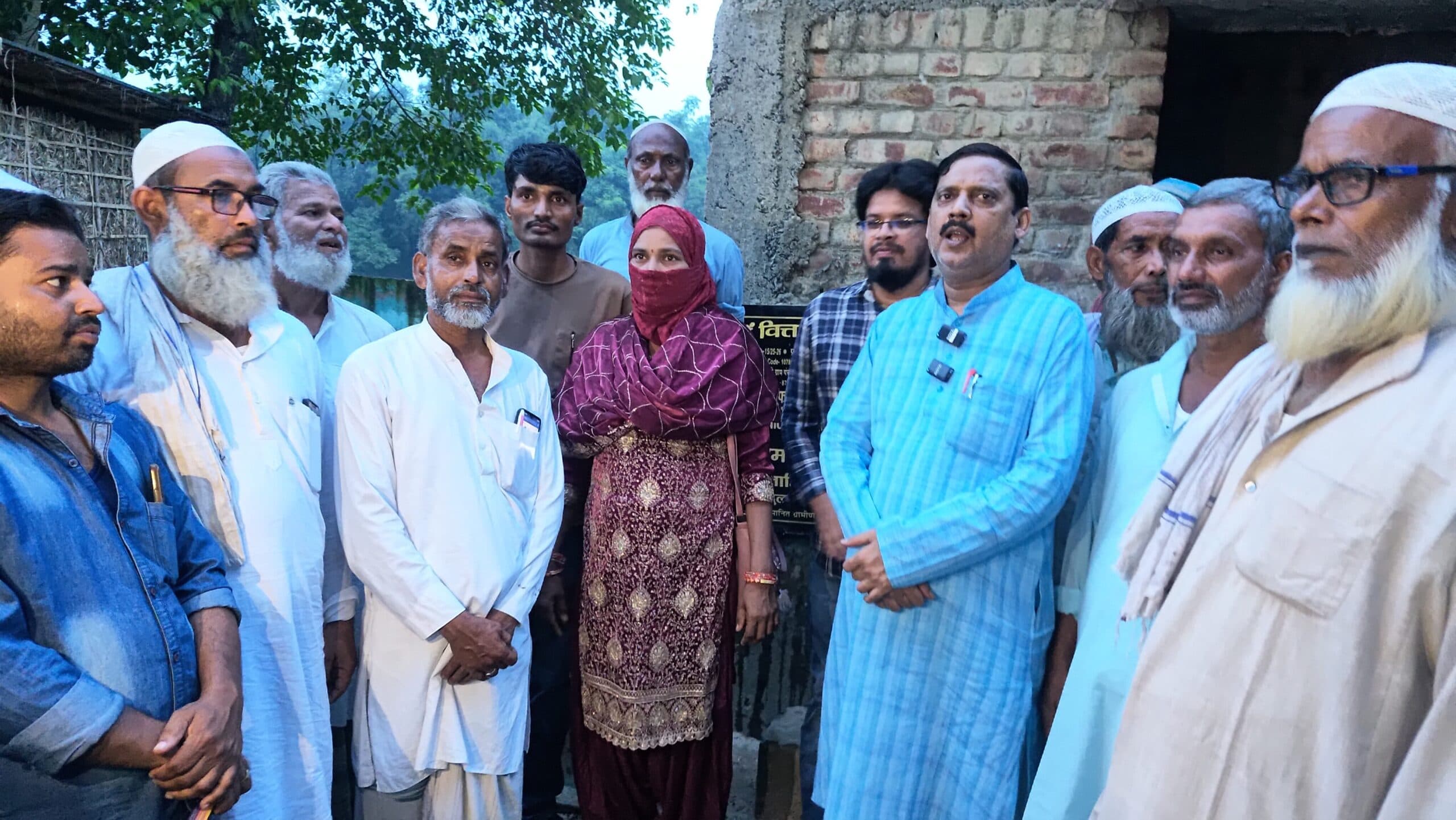 जिप अध्यक्ष ने किया शौचालय का शिलान्यास