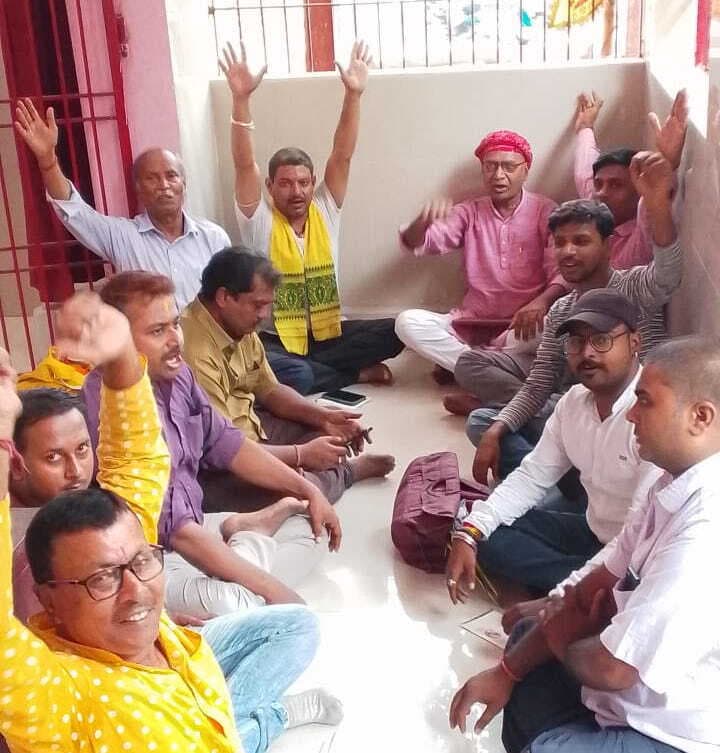 रेलवे कॉलोनी के तोड़े गये मंदिर प्रांगण में होगी दुर्गा पूजा