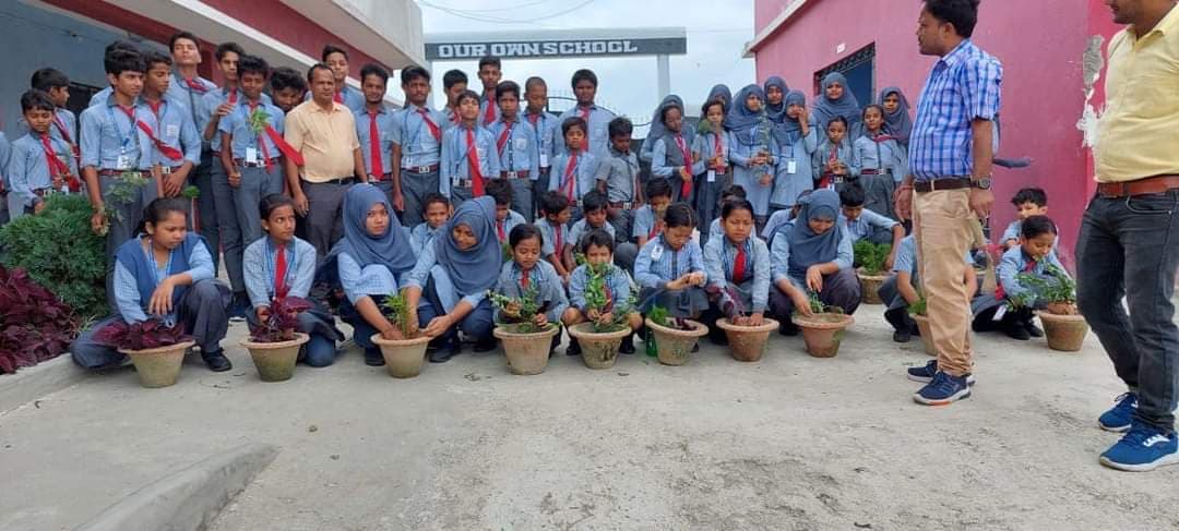 आवर आन स्कूल में राष्ट्रीय हिन्दी दिवस का आयोजन