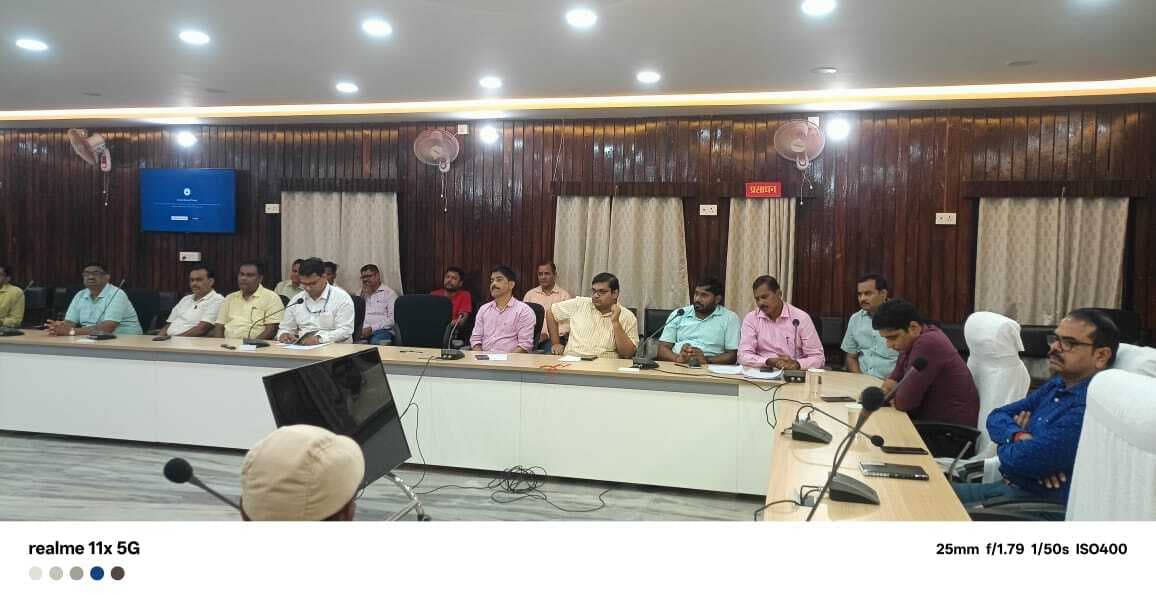 निबंध में अतुल तो भाषण प्रतियोगिता में प्रेम का रहा जलवा