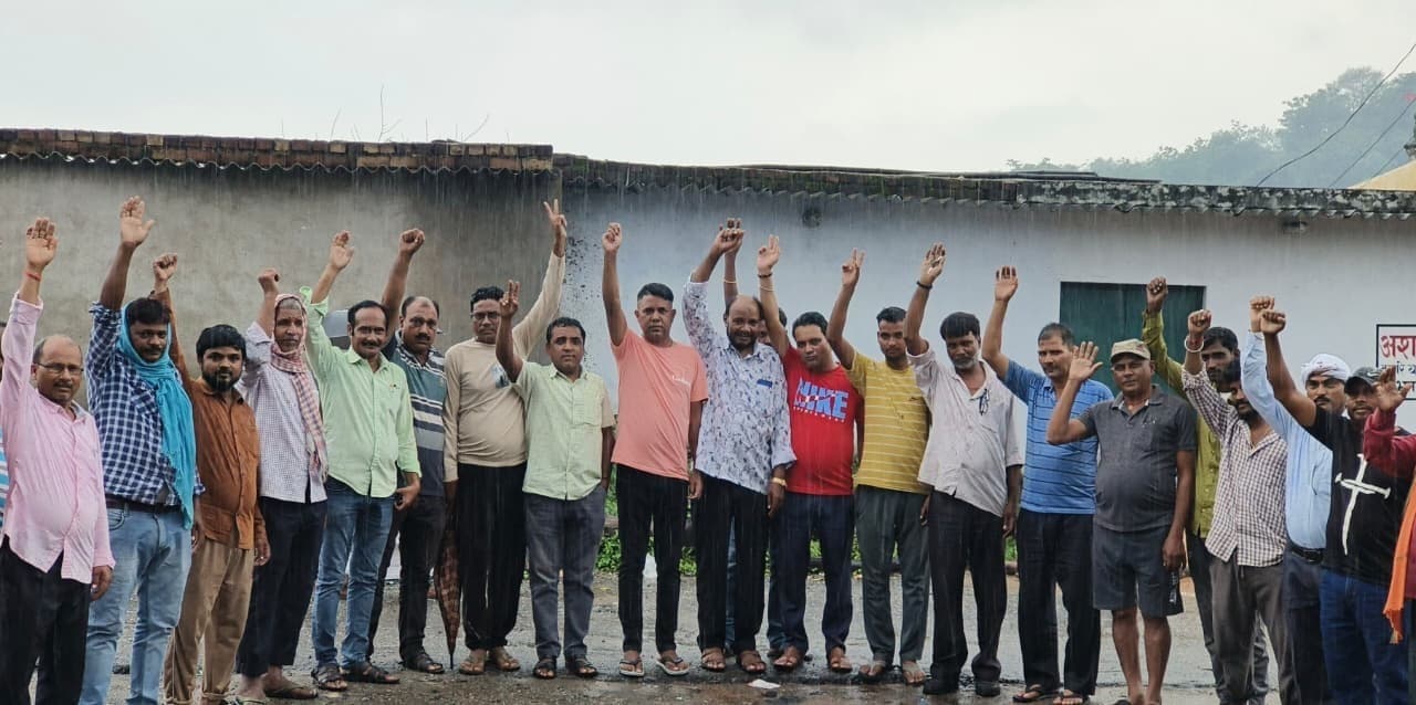 दुर्घटना बीमा राशि देने की घोषणा पर मजदूरों में हर्ष