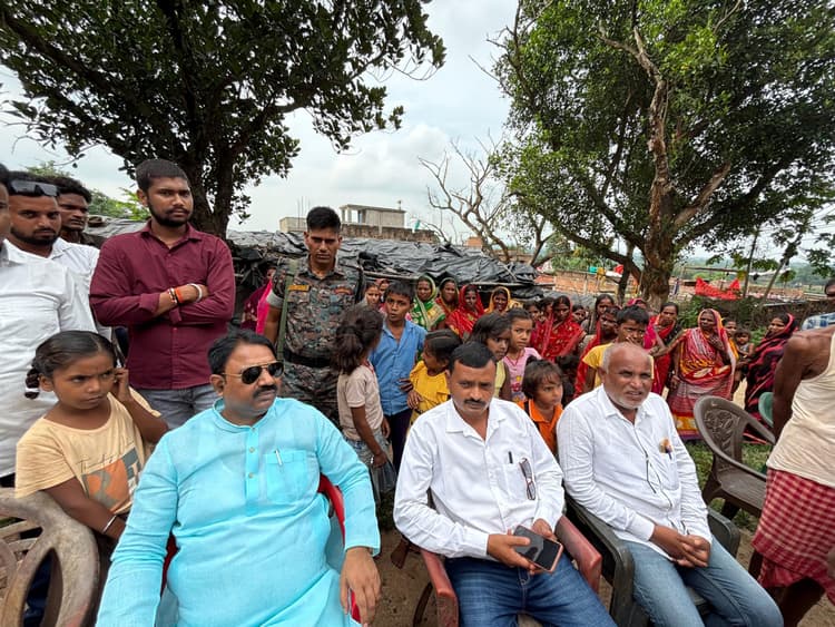 बेलहर विधायक ने क्षेत्रीय दौरा कर लोगों से किया जनसंवाद