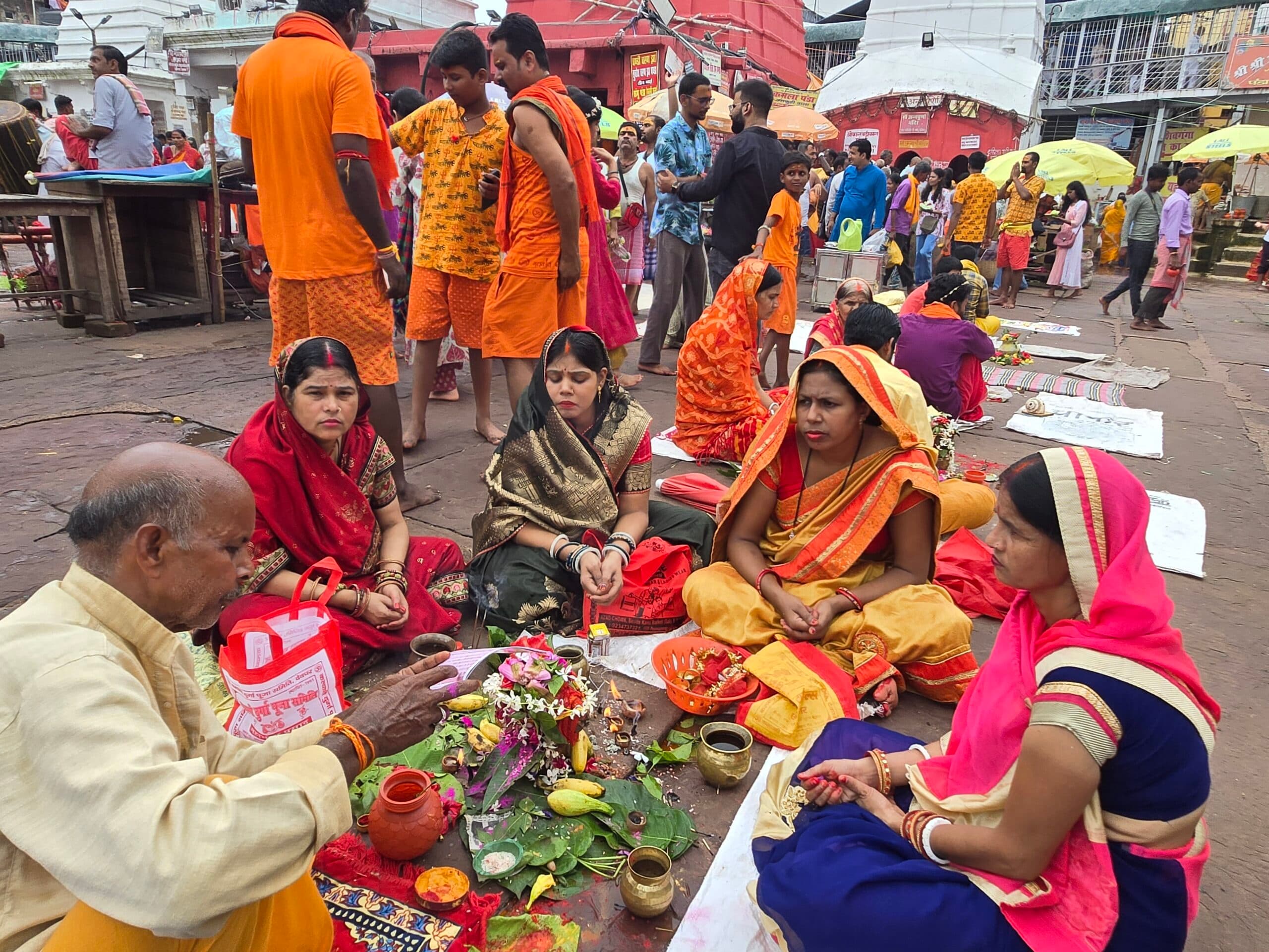 Deoghar News : जीवित्पुत्रिका व्रत पर बाबा मंदिर में उमड़ी महिलाएं, संतान की दीर्घायु की कामना
