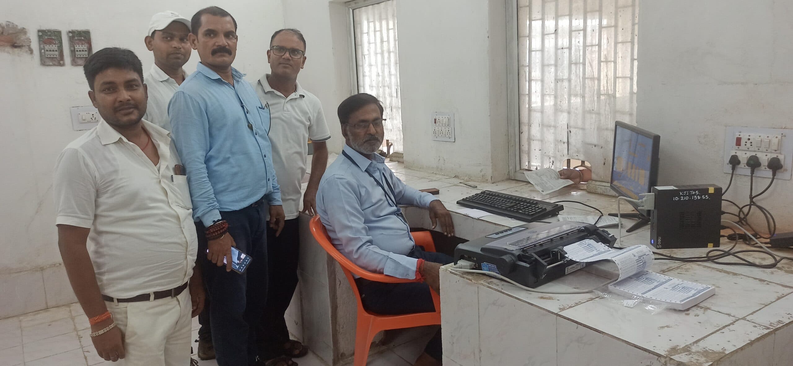 Madhubani News : खजौली रेलवे स्टेशन पर आरक्षण काउंटर का हुआ शुभारंभ