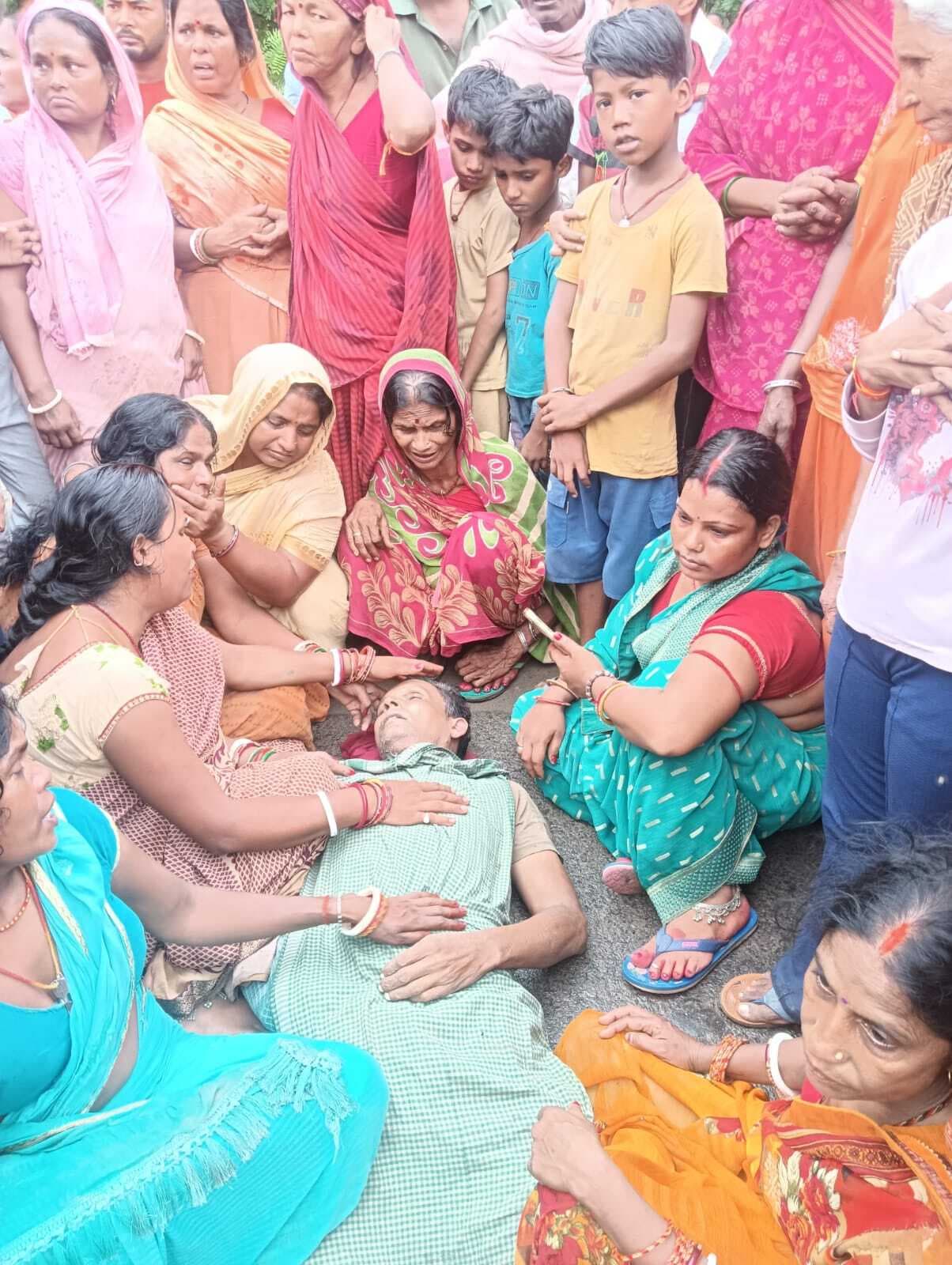 महेशखूंट में एनएच 31 पर ट्रक ने अधेड़ मजदूर को रौंदा, मौत