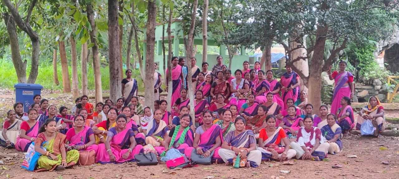 East Singhbhum News : एफआरएस की त्रुटि से लाभुक और सेविका हो रहे परेशान