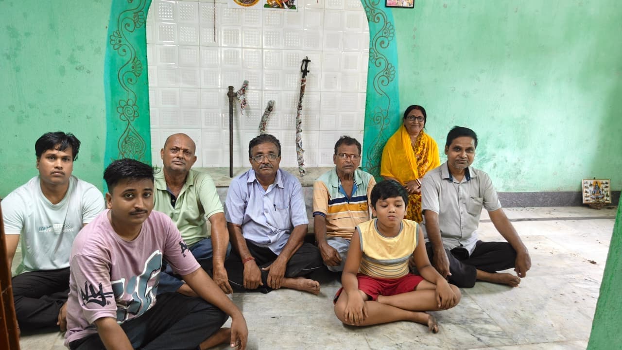 East Singhbhum News : 206 साल से मां दुर्गा की आराधना कर रहा माटिहाना का पाणिग्रही परिवार