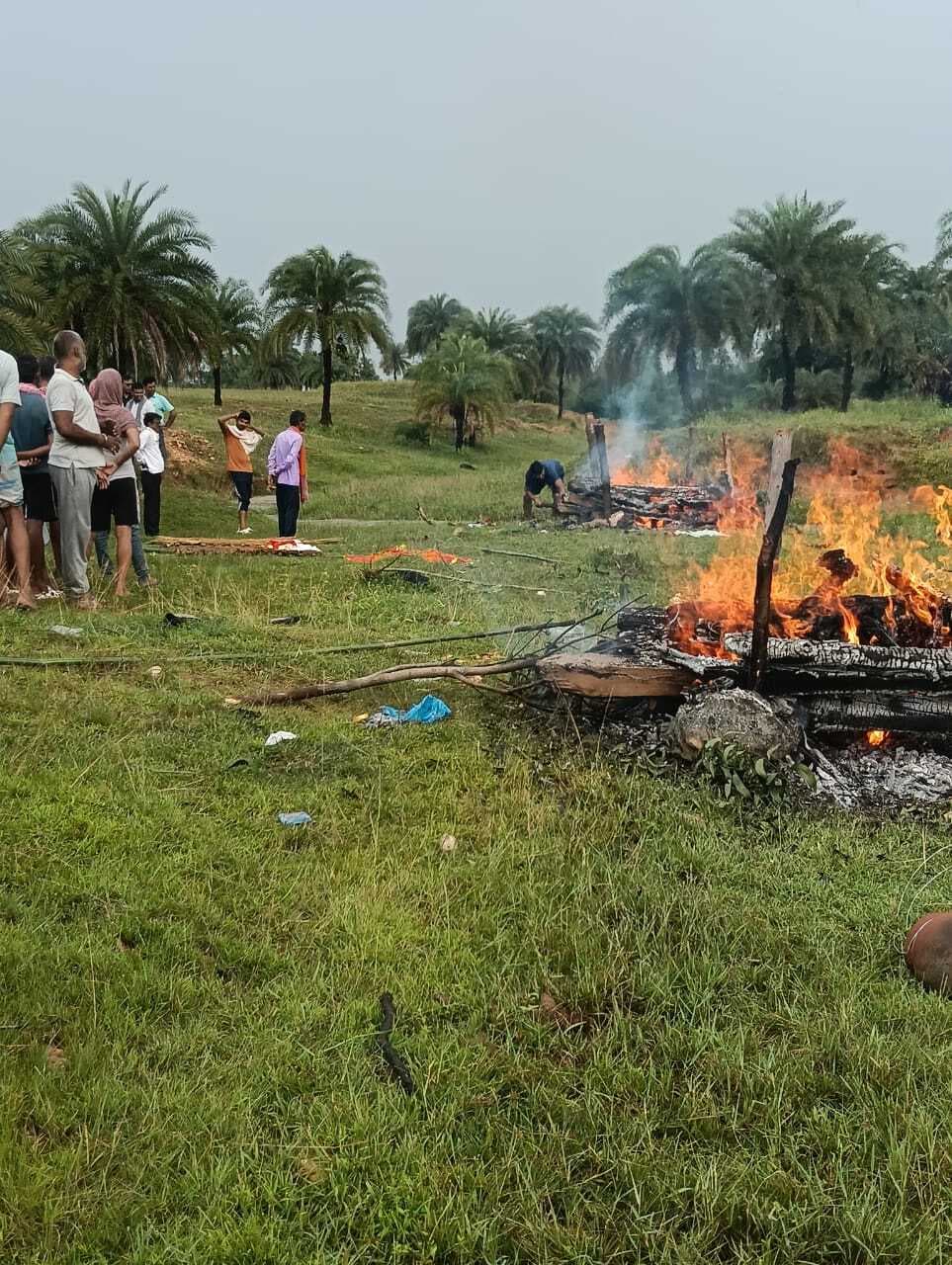 Giridih news: मंडरो में एक ही दिन उठी दो लोगों की अर्थी, छाया मातम