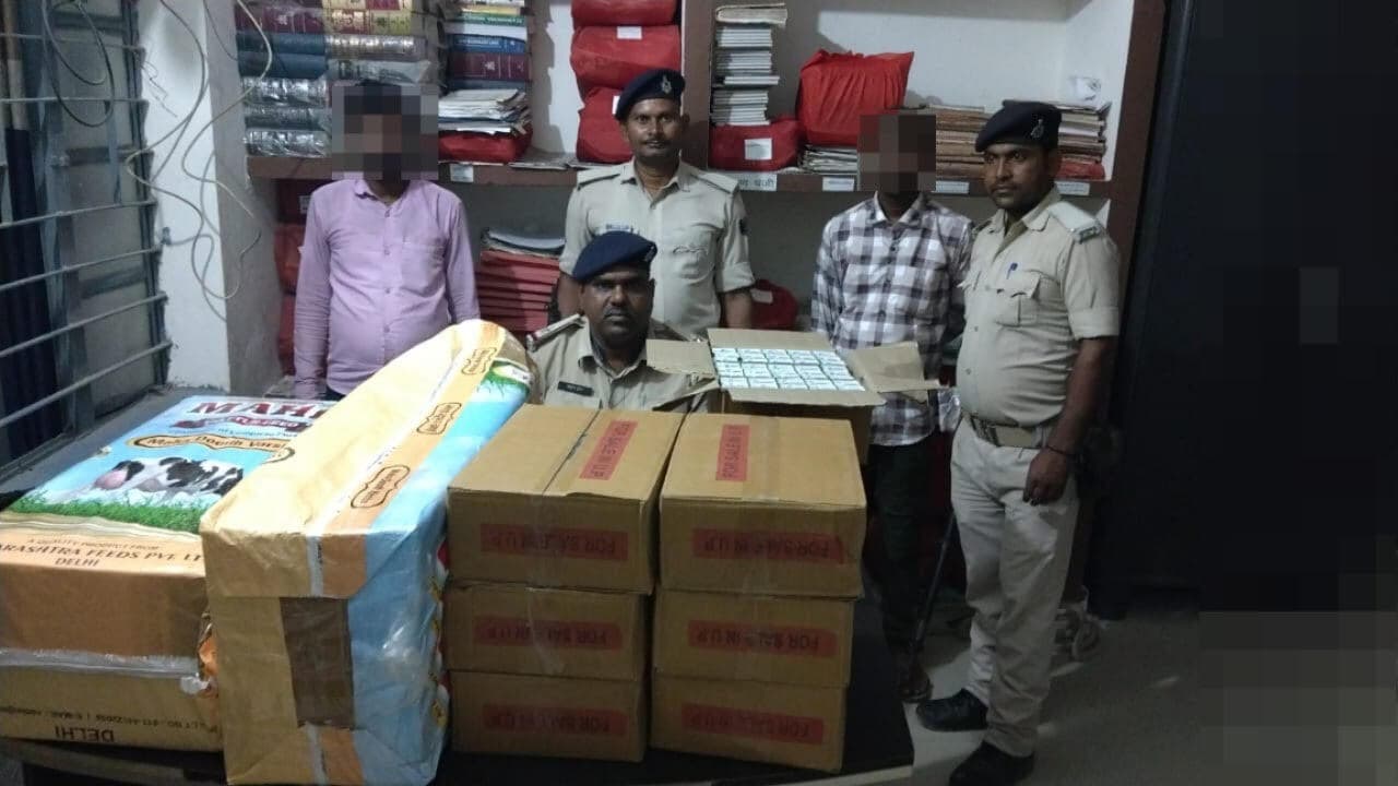 कार से 189 लीटर शराब जब्त, दो धंधेबाज गिरफ्तार