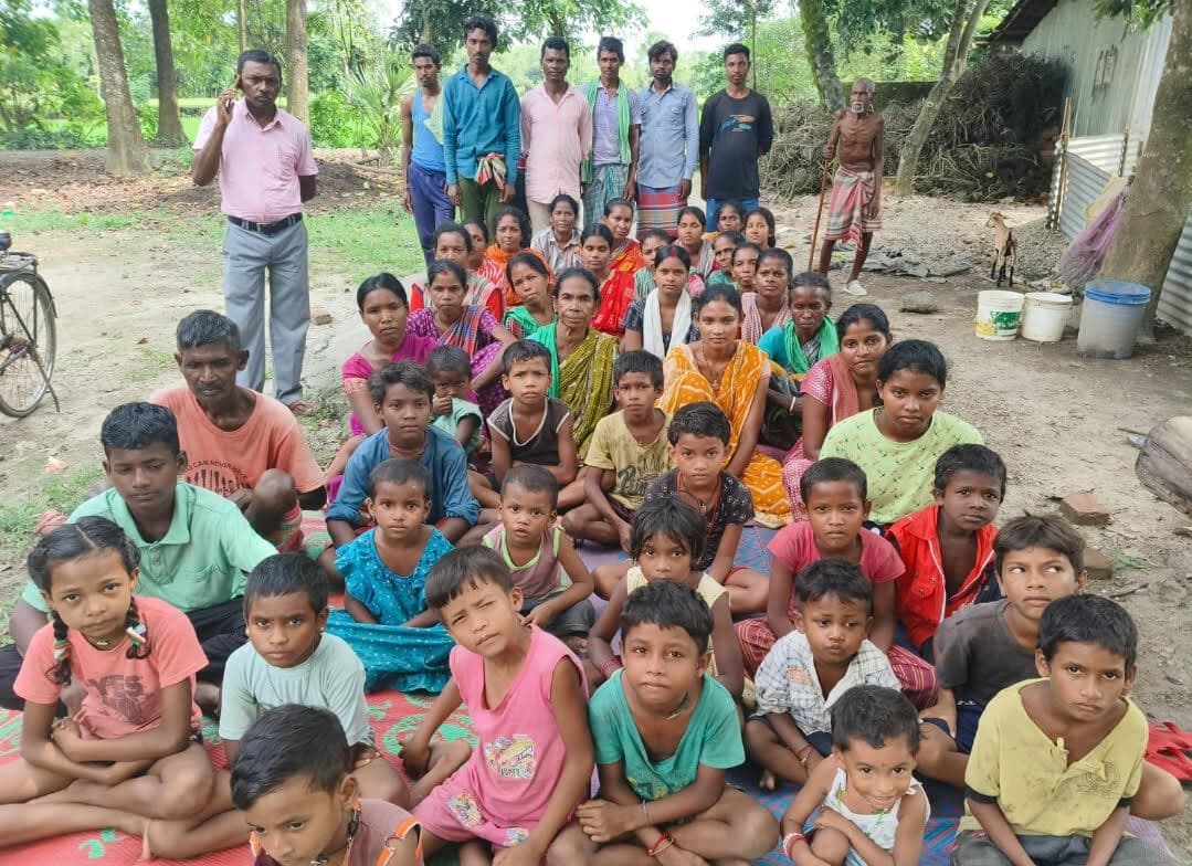 नुनियाडांगी  प्राथमिक विद्यालय का अभाव, बच्चों का भविष्य अंधकार में